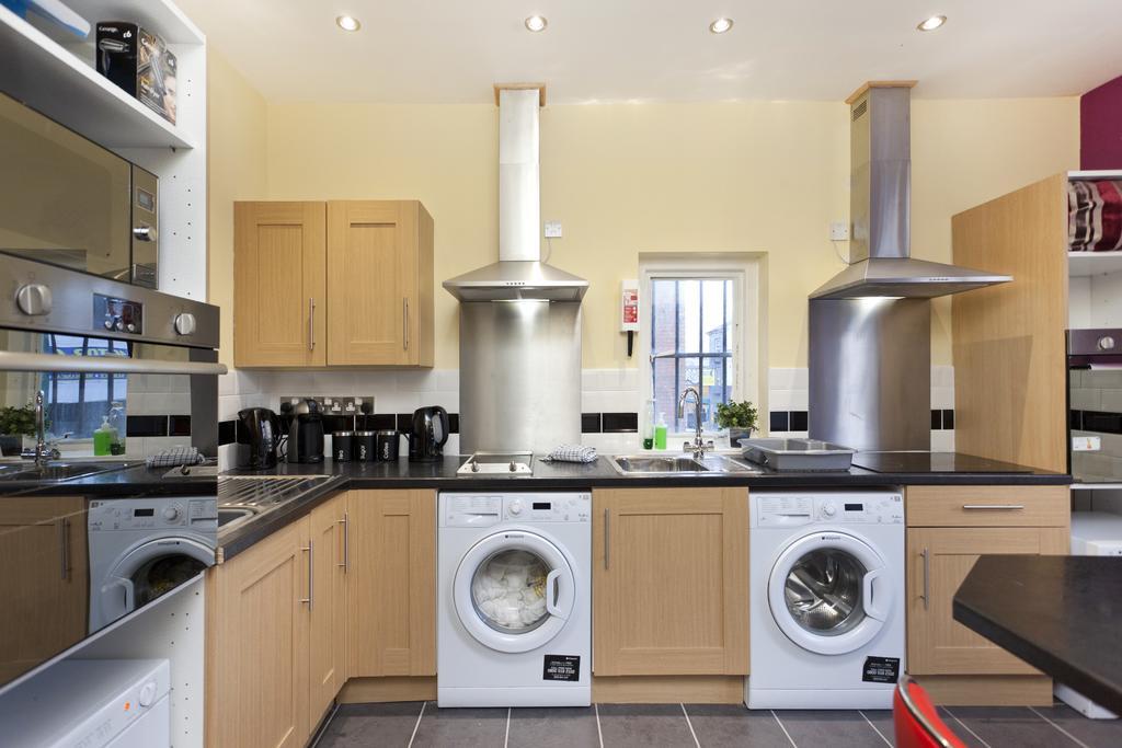 Victoria Centre Apartments In The Victoria Centre Shopping Centre - Nottingham City Centre - 24 Hour Access - Most Central Location, Kitchen - Sunday Check-Out 1Pm - Opposite Hilton By Restaurants & Shops - Outdoor Parking Cars Or Vans Five Pounds A Rom bilde