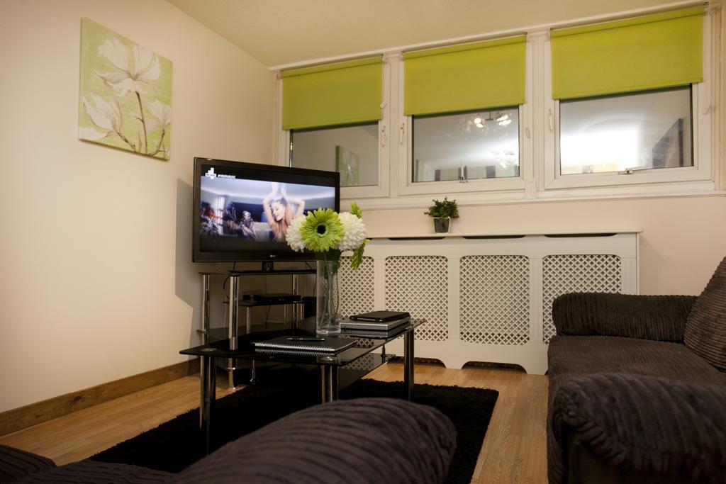 Victoria Centre Apartments In The Victoria Centre Shopping Centre - Nottingham City Centre - 24 Hour Access - Most Central Location, Kitchen - Sunday Check-Out 1Pm - Opposite Hilton By Restaurants & Shops - Outdoor Parking Cars Or Vans Five Pounds A Eksteriør bilde