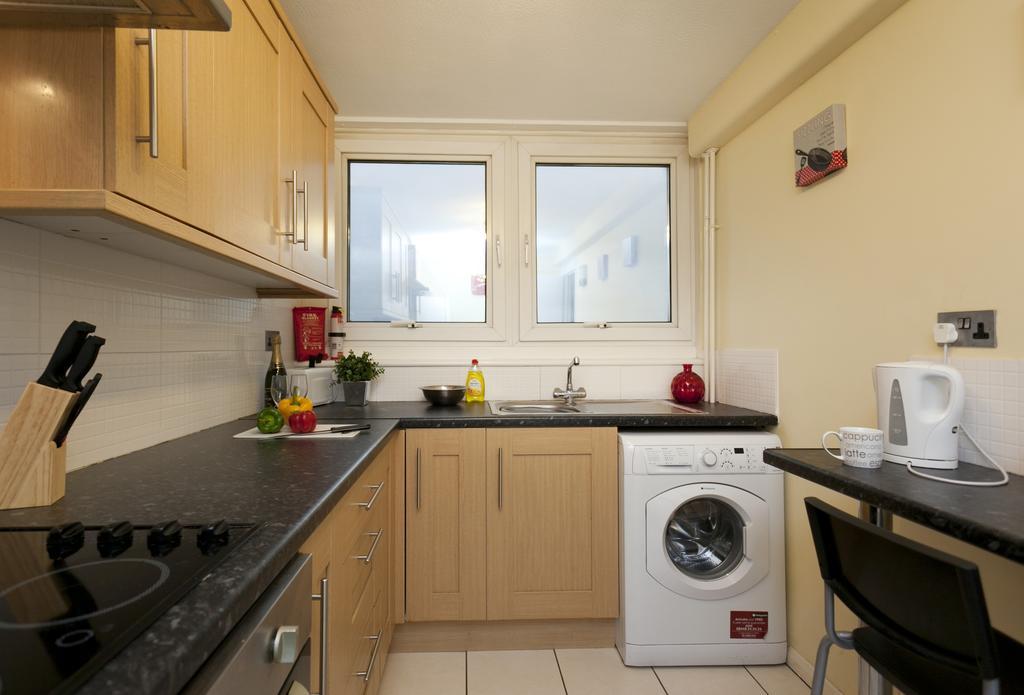 Victoria Centre Apartments In The Victoria Centre Shopping Centre - Nottingham City Centre - 24 Hour Access - Most Central Location, Kitchen - Sunday Check-Out 1Pm - Opposite Hilton By Restaurants & Shops - Outdoor Parking Cars Or Vans Five Pounds A Eksteriør bilde