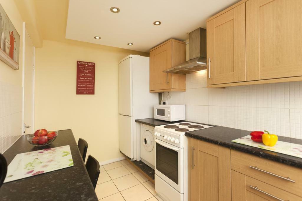 Victoria Centre Apartments In The Victoria Centre Shopping Centre - Nottingham City Centre - 24 Hour Access - Most Central Location, Kitchen - Sunday Check-Out 1Pm - Opposite Hilton By Restaurants & Shops - Outdoor Parking Cars Or Vans Five Pounds A Eksteriør bilde